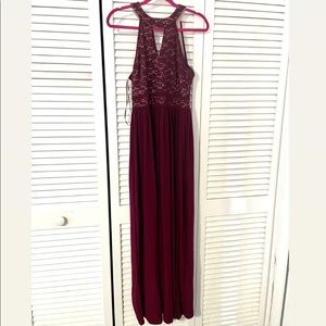 Nightway burgundy formal elegant dress size 4